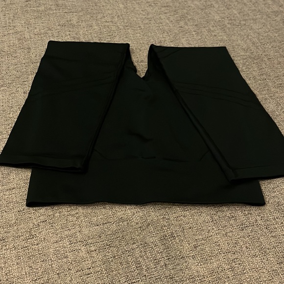 Prism 2 NWT 3/4 leggings. Forest green. - Picture 4 of 5